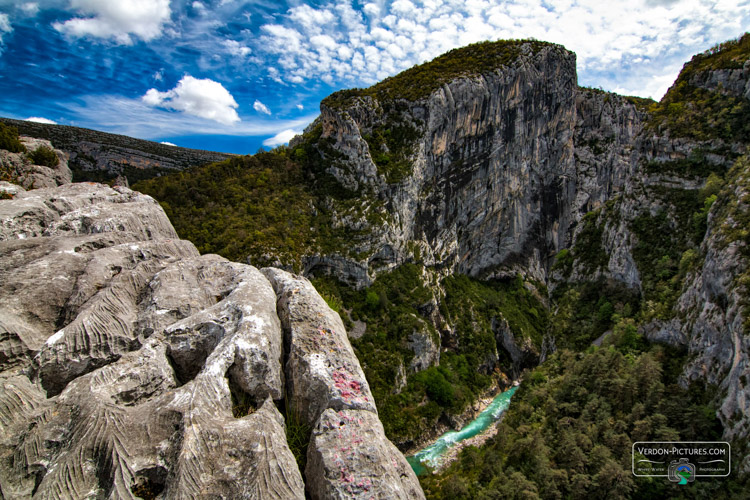 photo karst au dessus de l'entree du canyon du Verdon